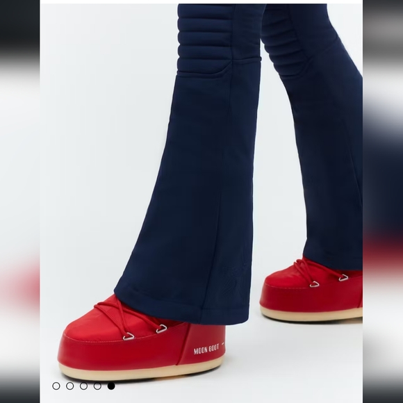 Perfect moment Aurora flare pant. Cute ski pants. - Picture 5 of 16